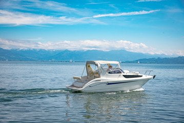 Bootsfahrschule Spiez Schönes Motorboot